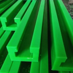 Fabrication de guides de chaîne en plastique